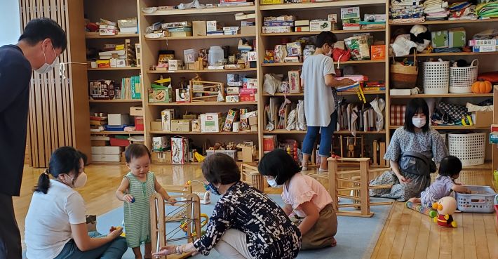 おもちゃ図書館の風景１